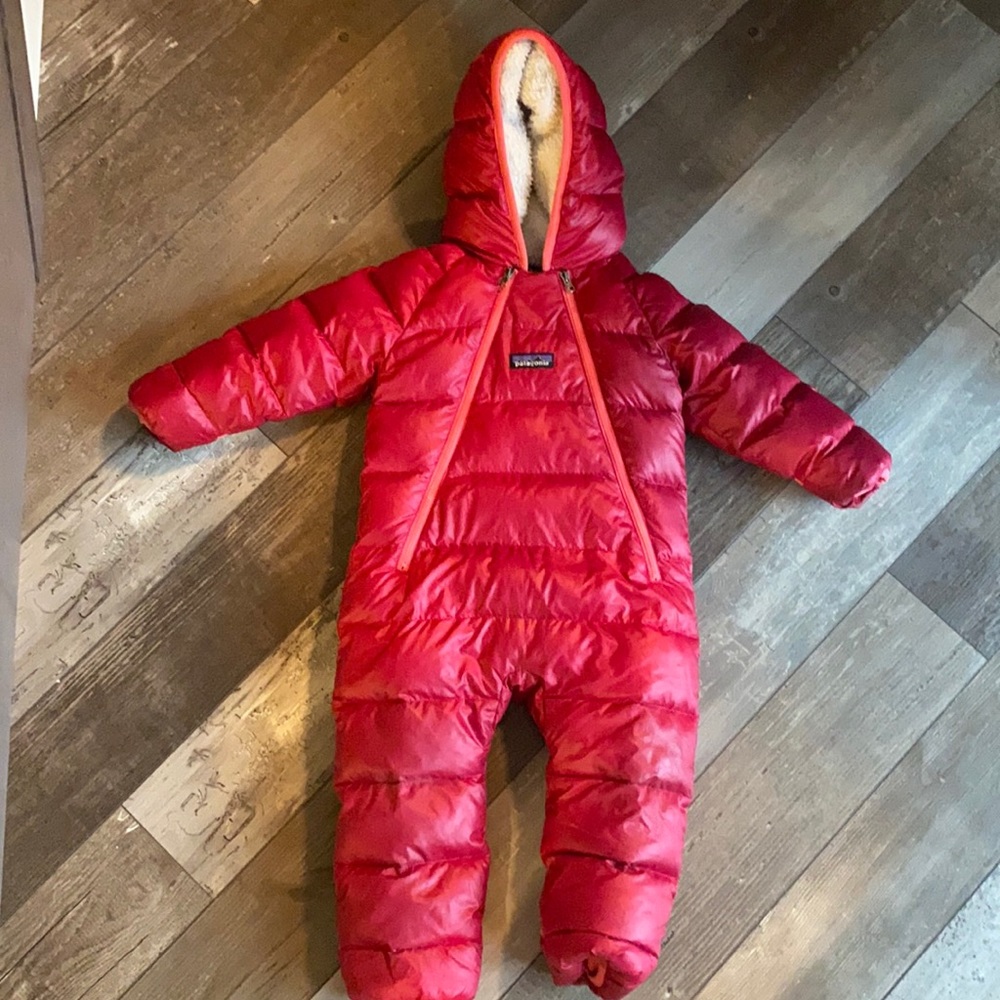 Patagonia bunting 6-12 months.